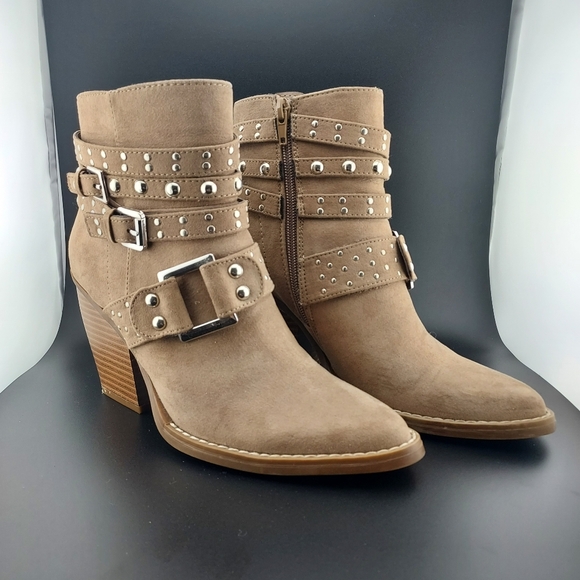 Women's Madden NYC Kalleen taupe ankle boots - Size 6M - Picture 9 of 9